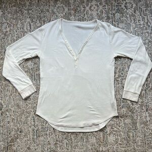 Gap, Women’s Cream Long-Sleeve Henley Top, Size Small 🤍